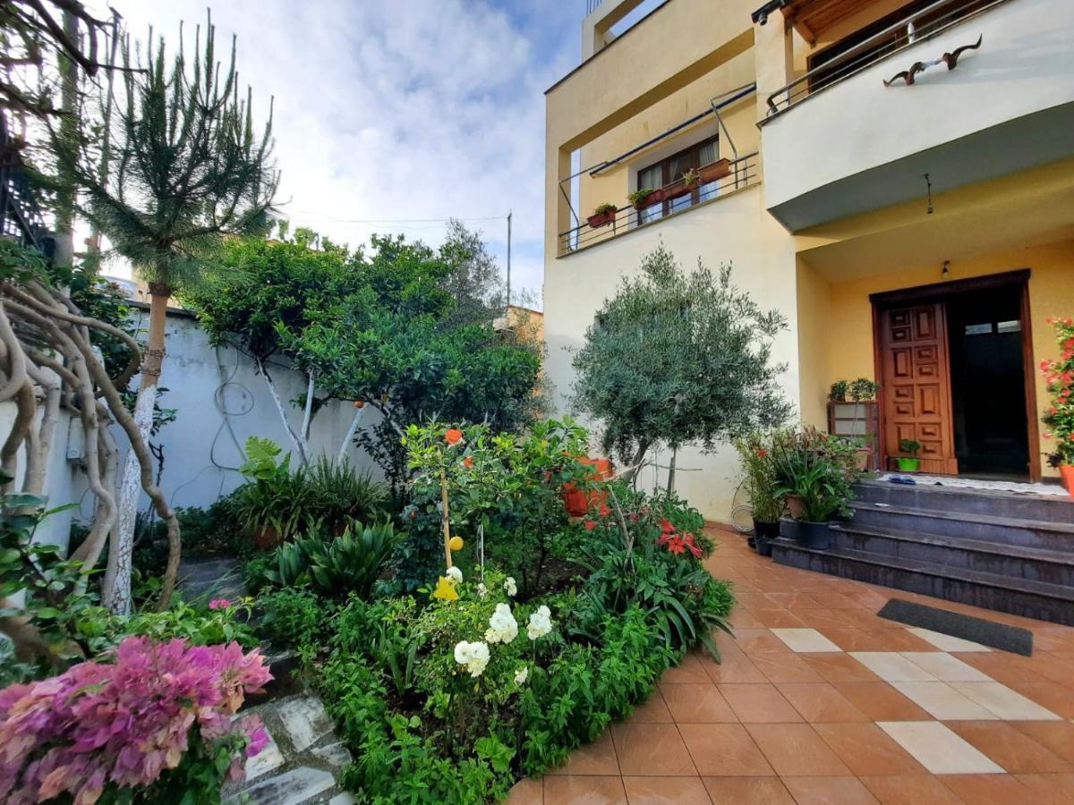 Guest Room Near Historical Center Vlore Ngoại thất bức ảnh