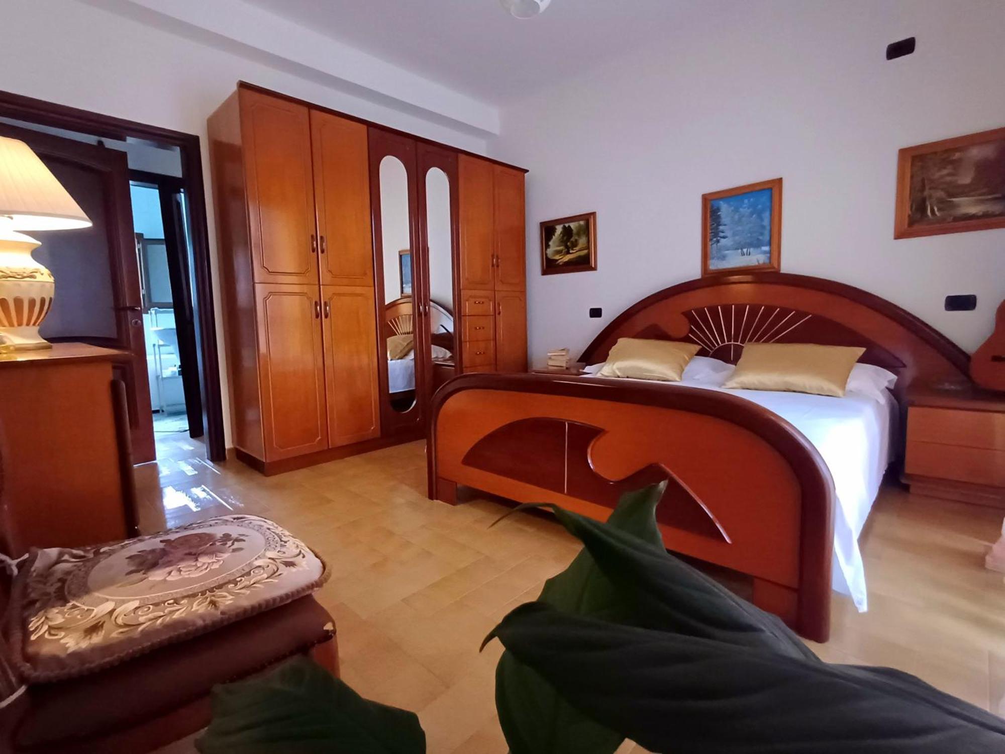 Guest Room Near Historical Center Vlore Ngoại thất bức ảnh